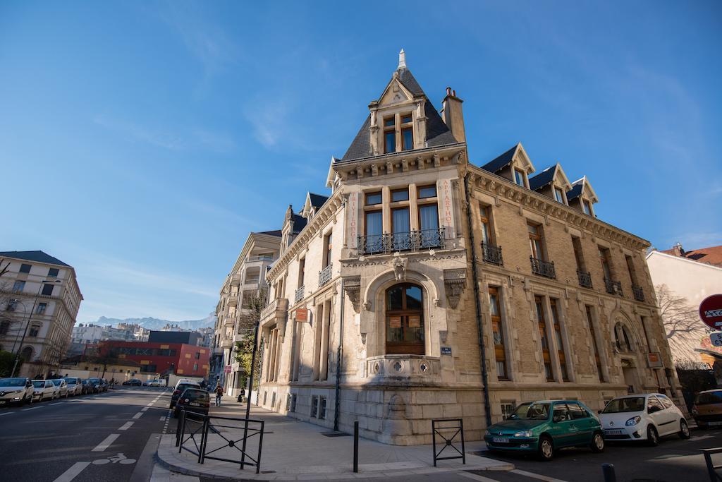 Privilodges Chateau Perrin Grenoble Ngoại thất bức ảnh