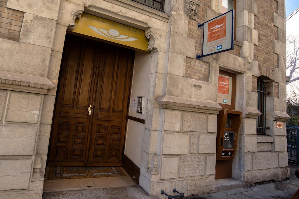 Privilodges Chateau Perrin Grenoble Ngoại thất bức ảnh